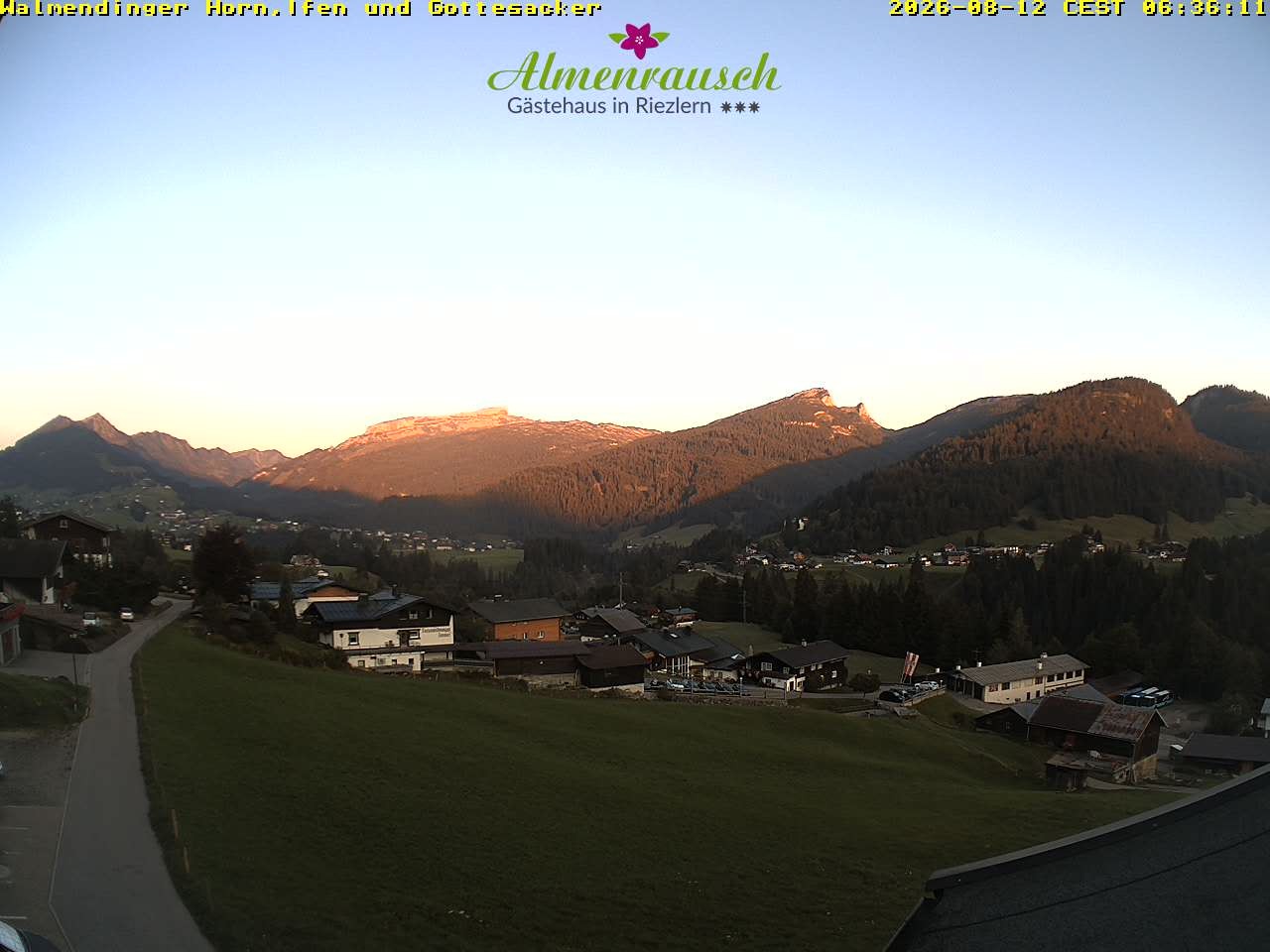 Archived image Webcam Guesthouse "Almenrausch"