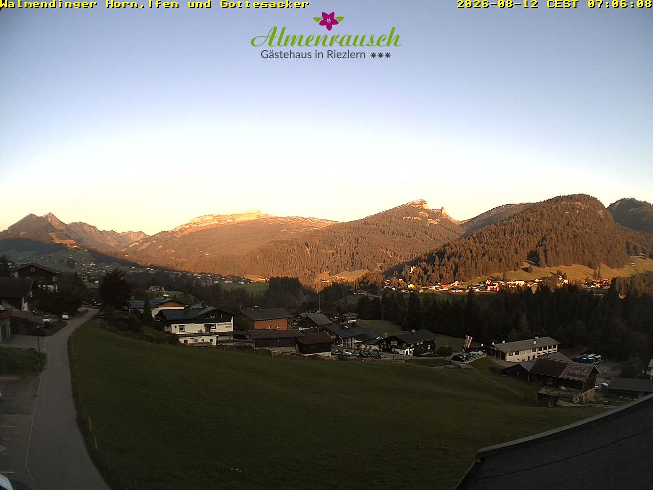 Archived image Webcam Guesthouse "Almenrausch"