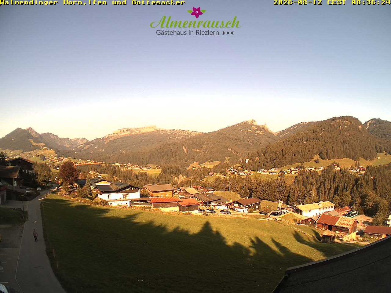 Archived image Webcam Guesthouse "Almenrausch"