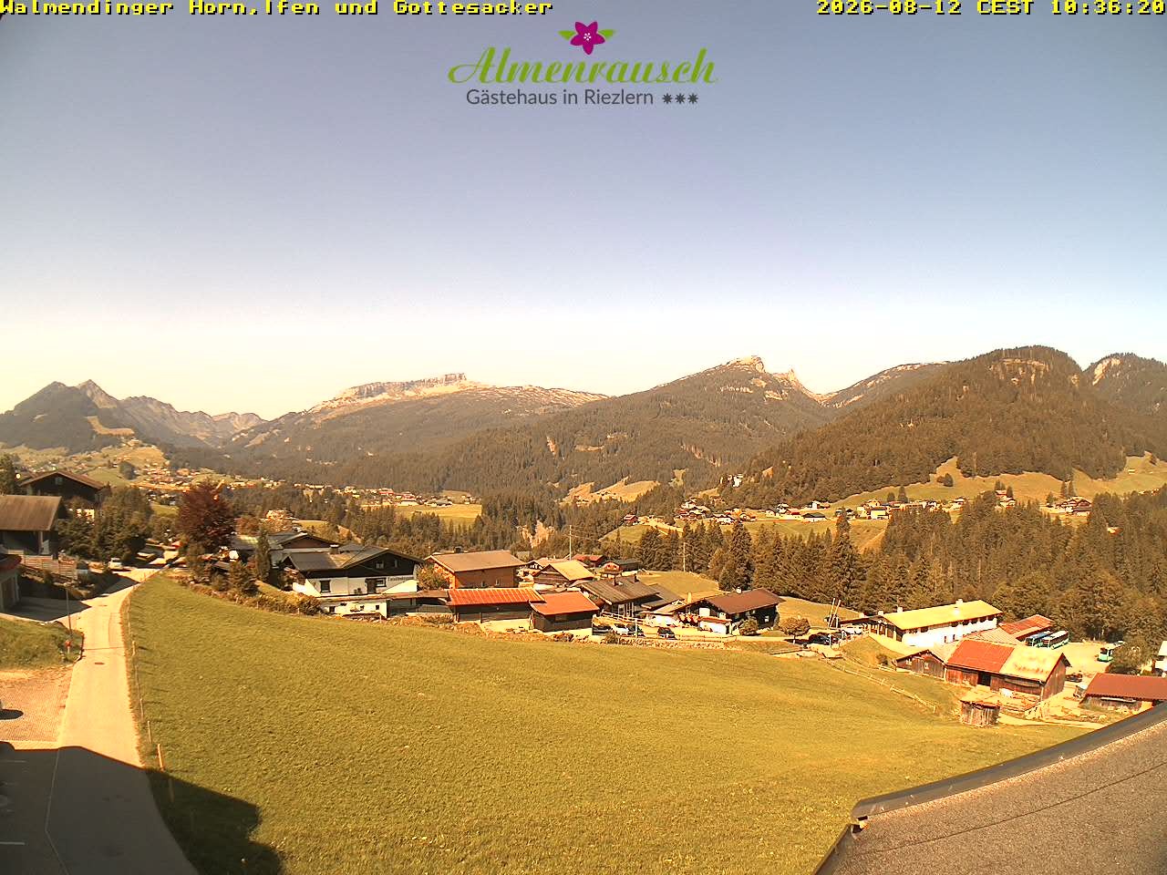 Archived image Webcam Guesthouse "Almenrausch"