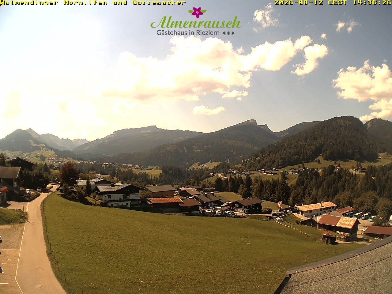 Archived image Webcam Guesthouse "Almenrausch"