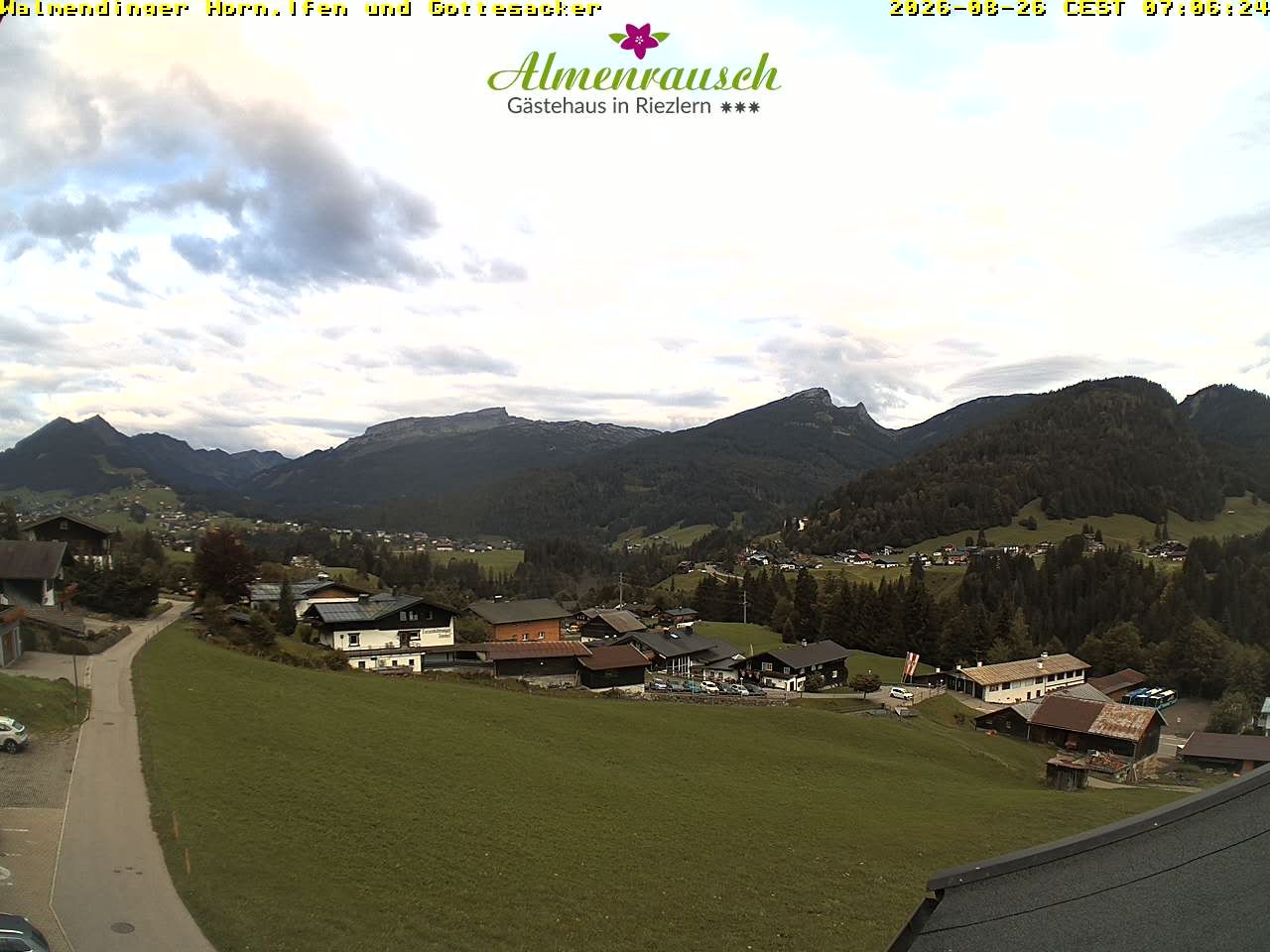 Archived image Webcam Guesthouse "Almenrausch"