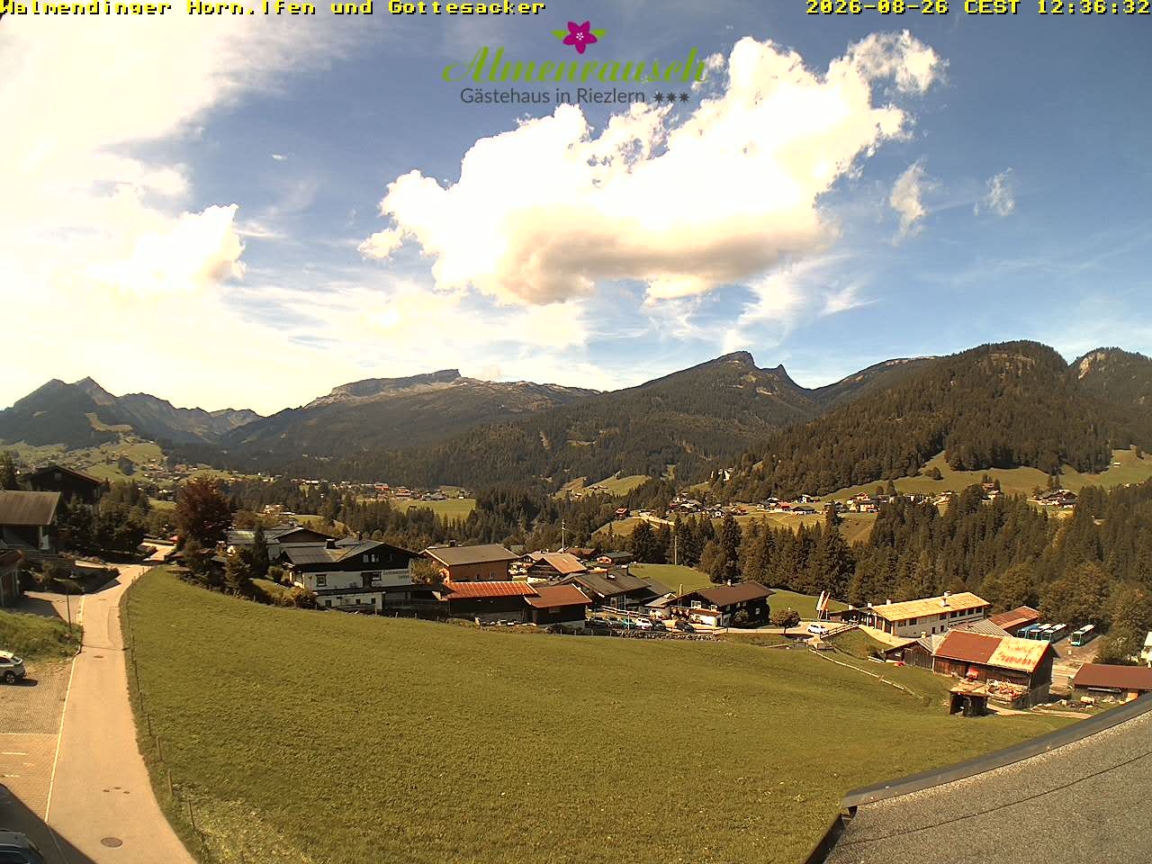 Archived image Webcam Guesthouse "Almenrausch"
