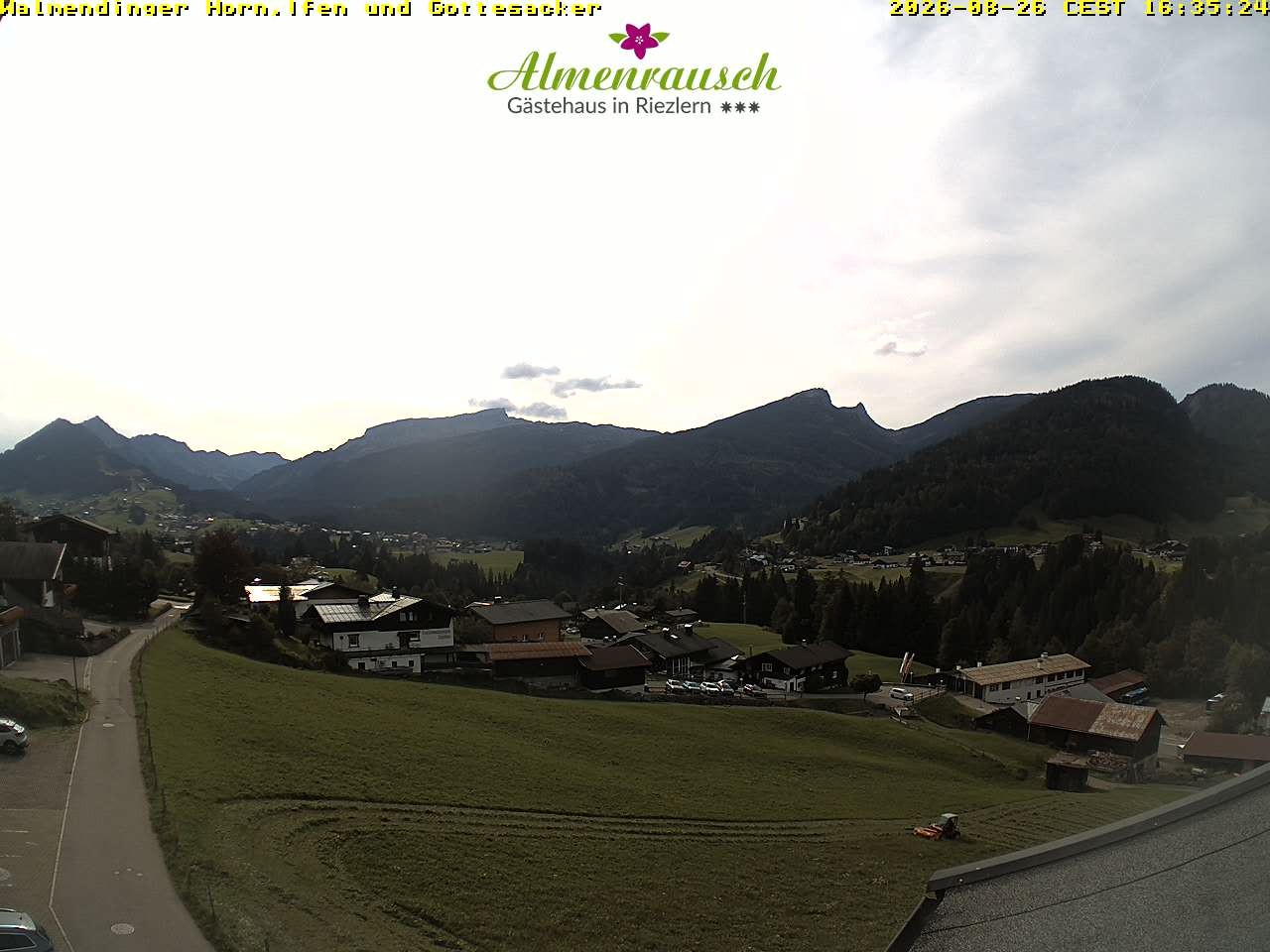 Archived image Webcam Guesthouse "Almenrausch"