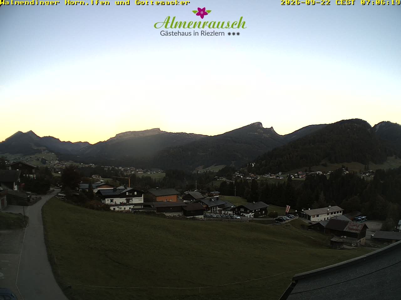 Archived image Webcam Guesthouse "Almenrausch"