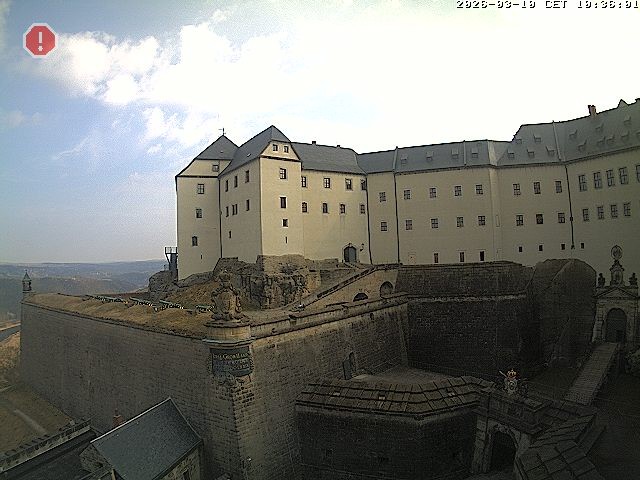 Archived image Webcam Fort Koenigstein entrance area