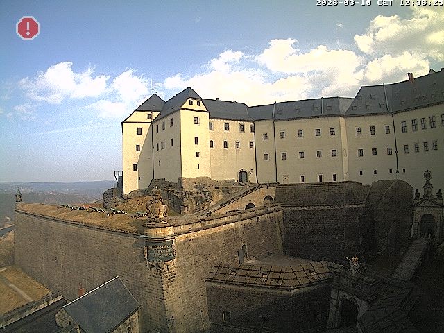 Archived image Webcam Fort Koenigstein entrance area