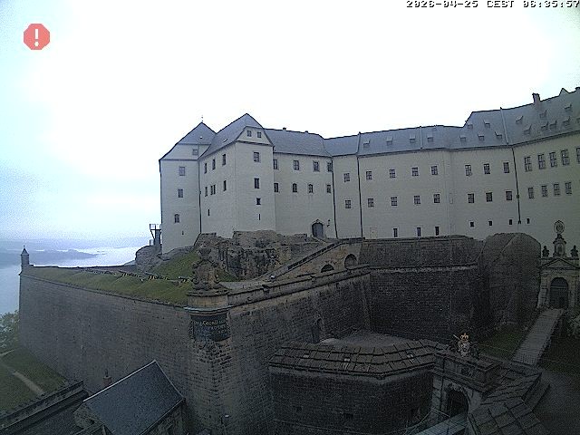 Archived image Webcam Fort Koenigstein entrance area