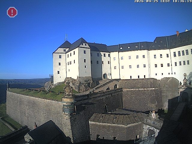 Archived image Webcam Fort Koenigstein entrance area