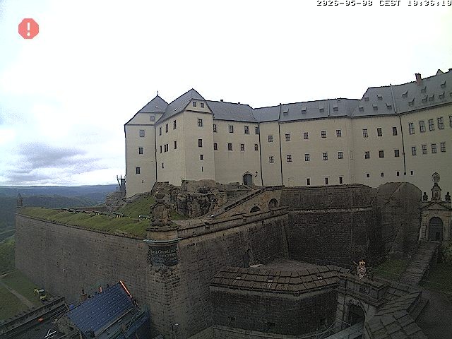 Archived image Webcam Fort Koenigstein entrance area