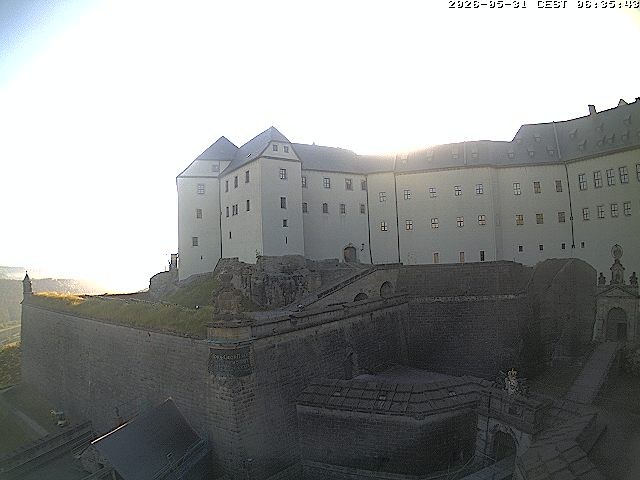 Archived image Webcam Fort Koenigstein entrance area