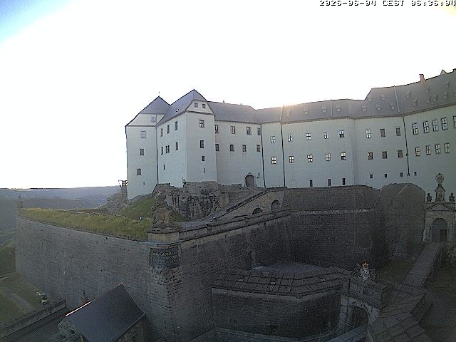 Archived image Webcam Fort Koenigstein entrance area