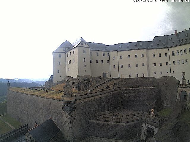 Archived image Webcam Fort Koenigstein entrance area