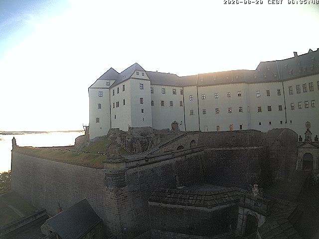 Archived image Webcam Fort Koenigstein entrance area