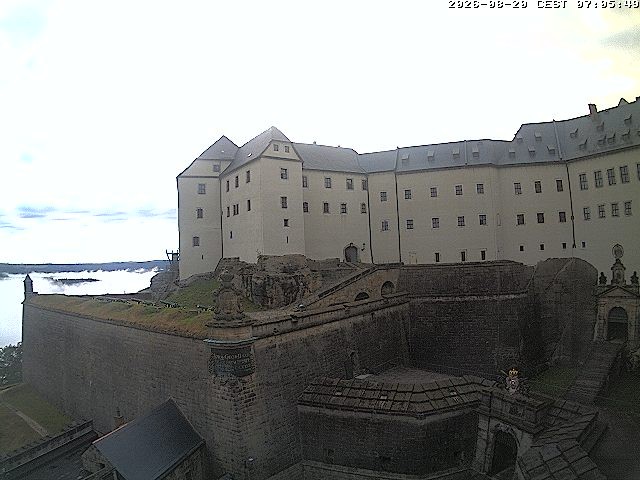 Archived image Webcam Fort Koenigstein entrance area