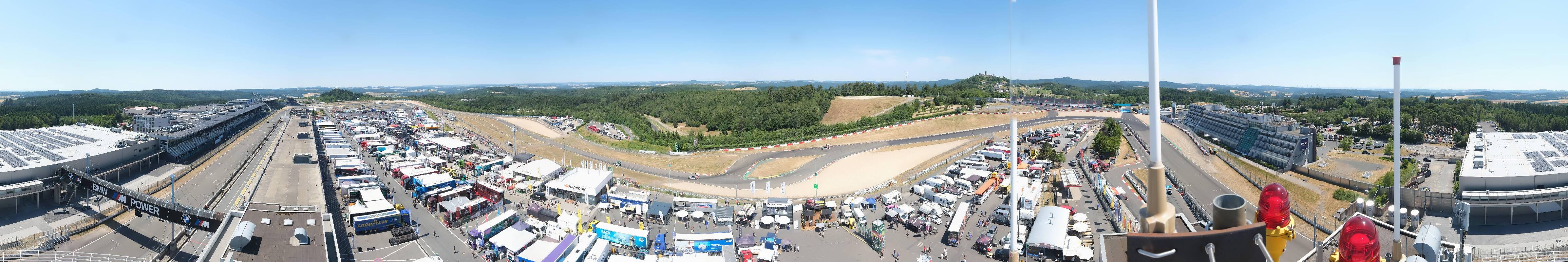 Archived image Webcam Nürburgring: Start/Finish line Grand Prix track