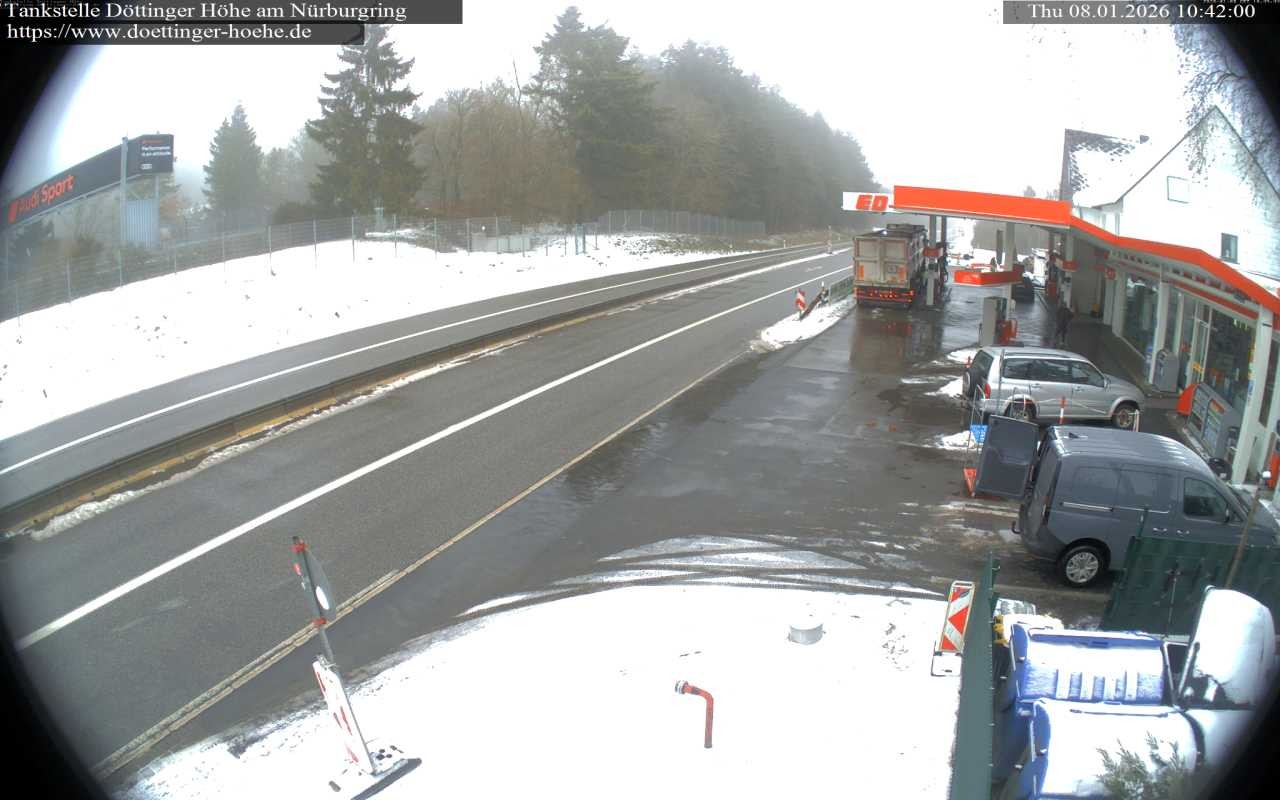 Archiv Foto Webcam Tankstelle Döttinger Höhe am Nürburgring