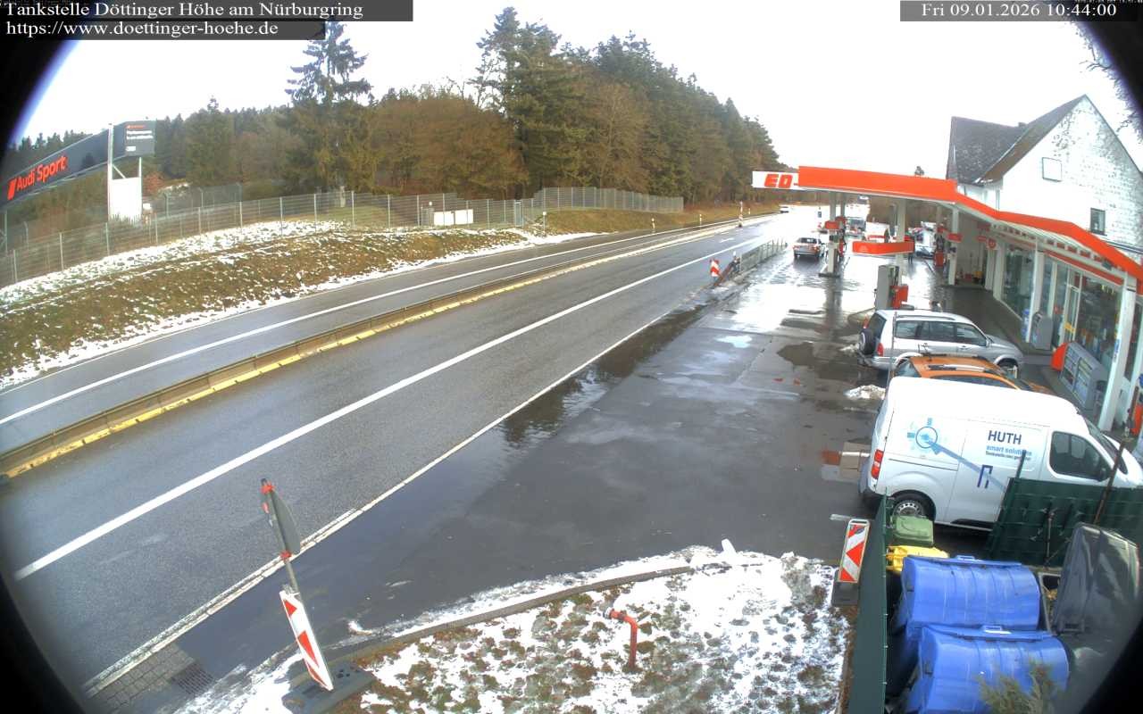 Archiv Foto Webcam Tankstelle Döttinger Höhe am Nürburgring