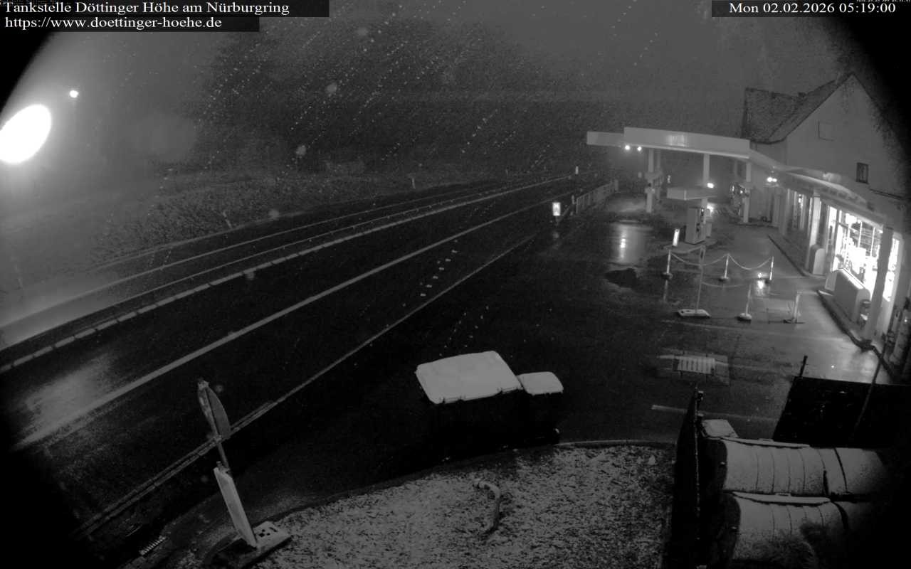 Archiv Foto Webcam Tankstelle Döttinger Höhe am Nürburgring