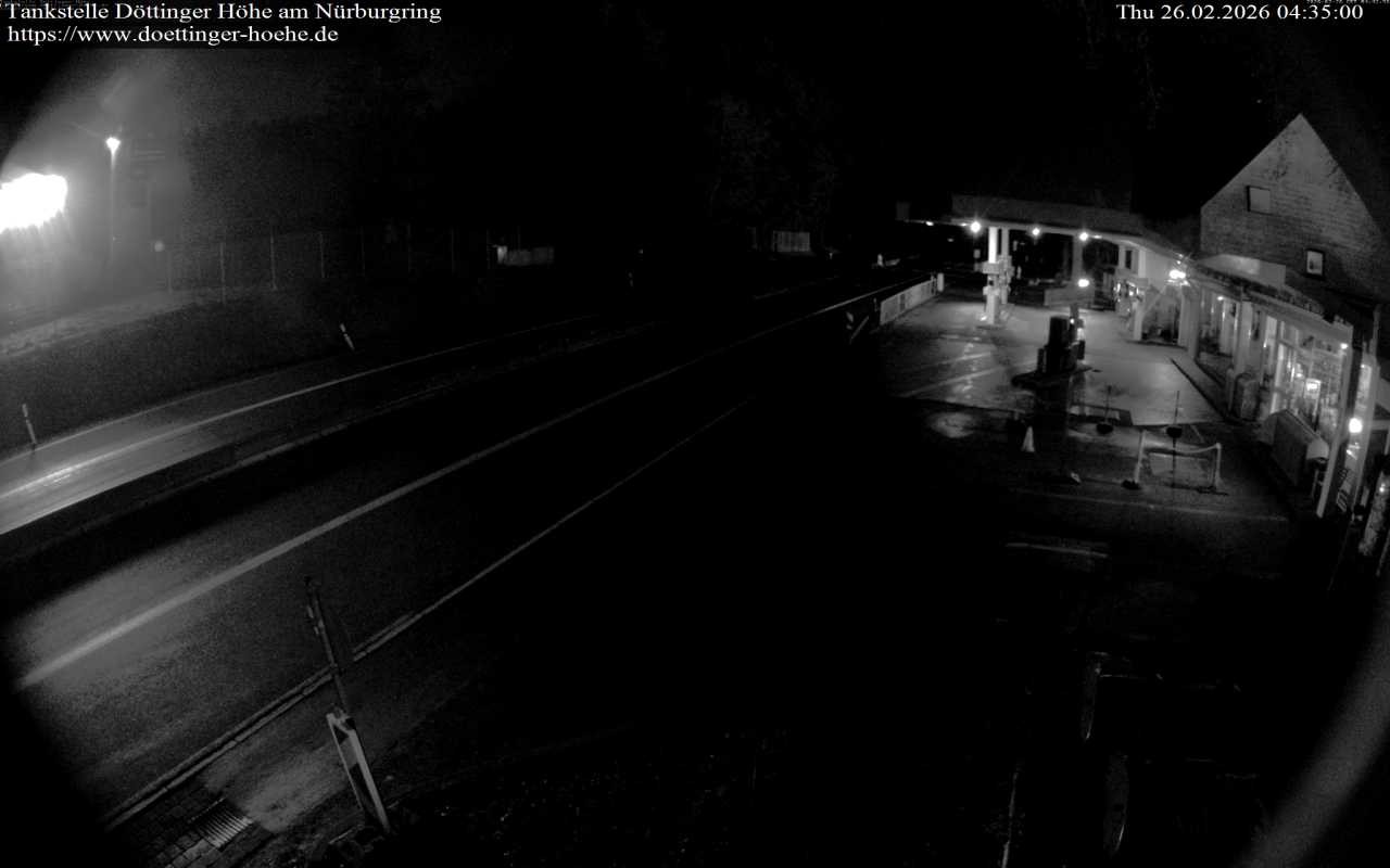 Archived image Webcam Gas station "Döttinger Höhe"