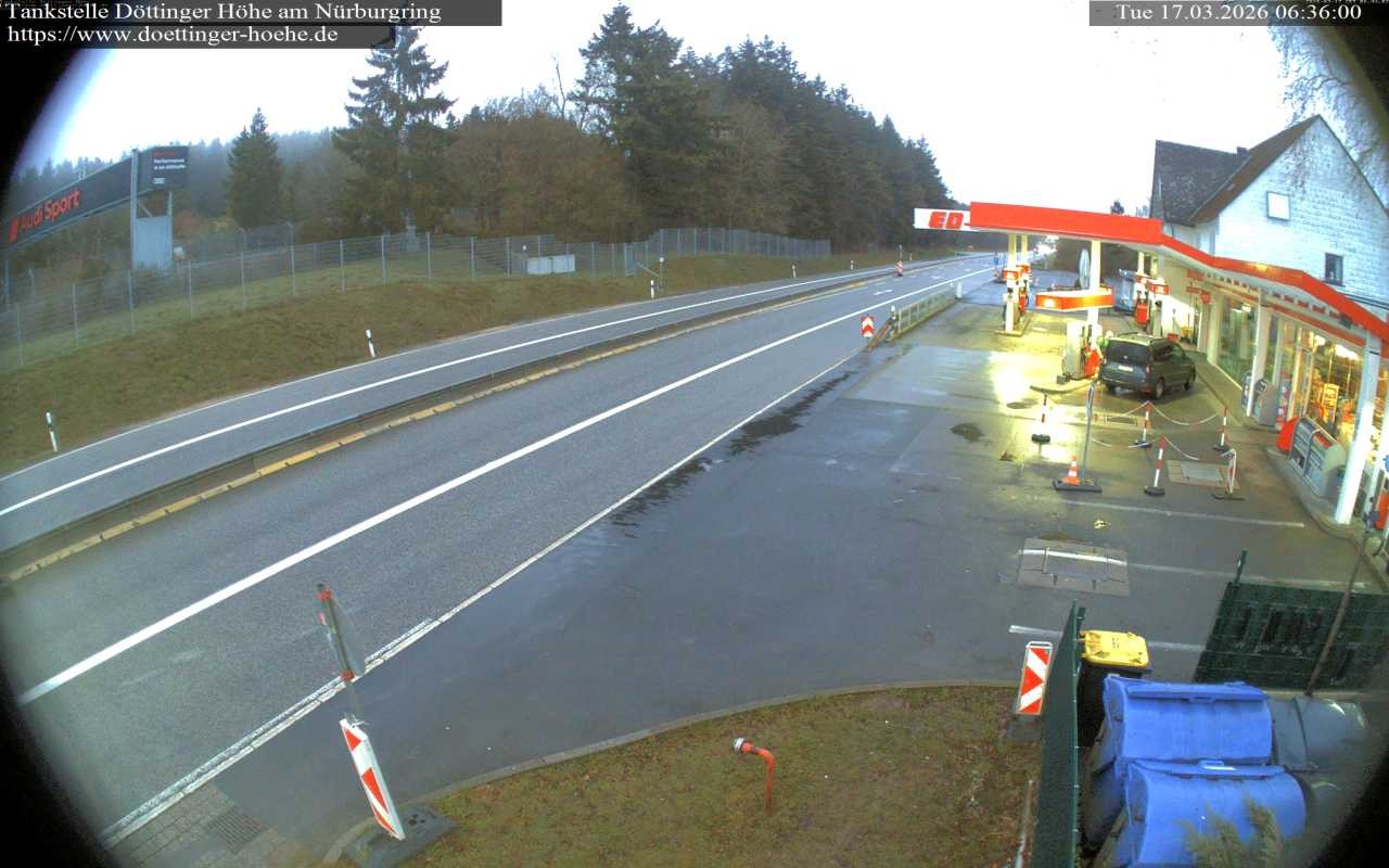 Archiv Foto Webcam Tankstelle Döttinger Höhe am Nürburgring