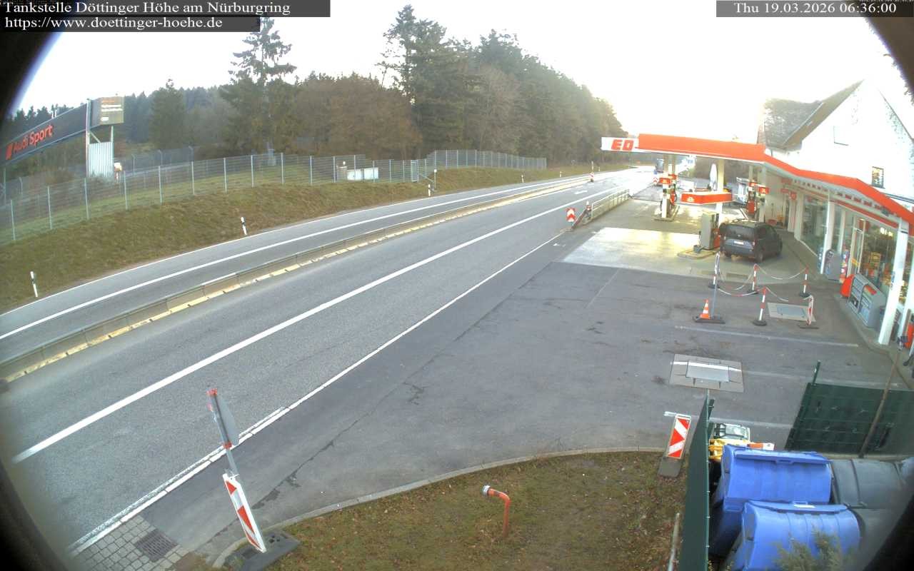 Archiv Foto Webcam Tankstelle Döttinger Höhe am Nürburgring