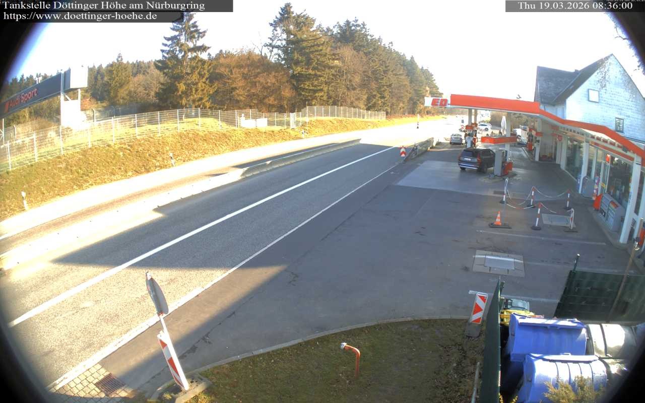 Archiv Foto Webcam Tankstelle Döttinger Höhe am Nürburgring