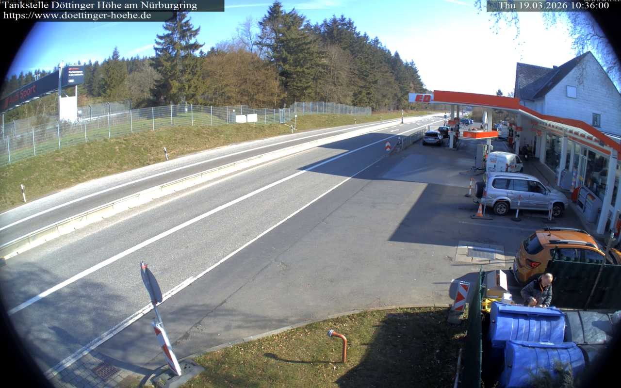 Archiv Foto Webcam Tankstelle Döttinger Höhe am Nürburgring
