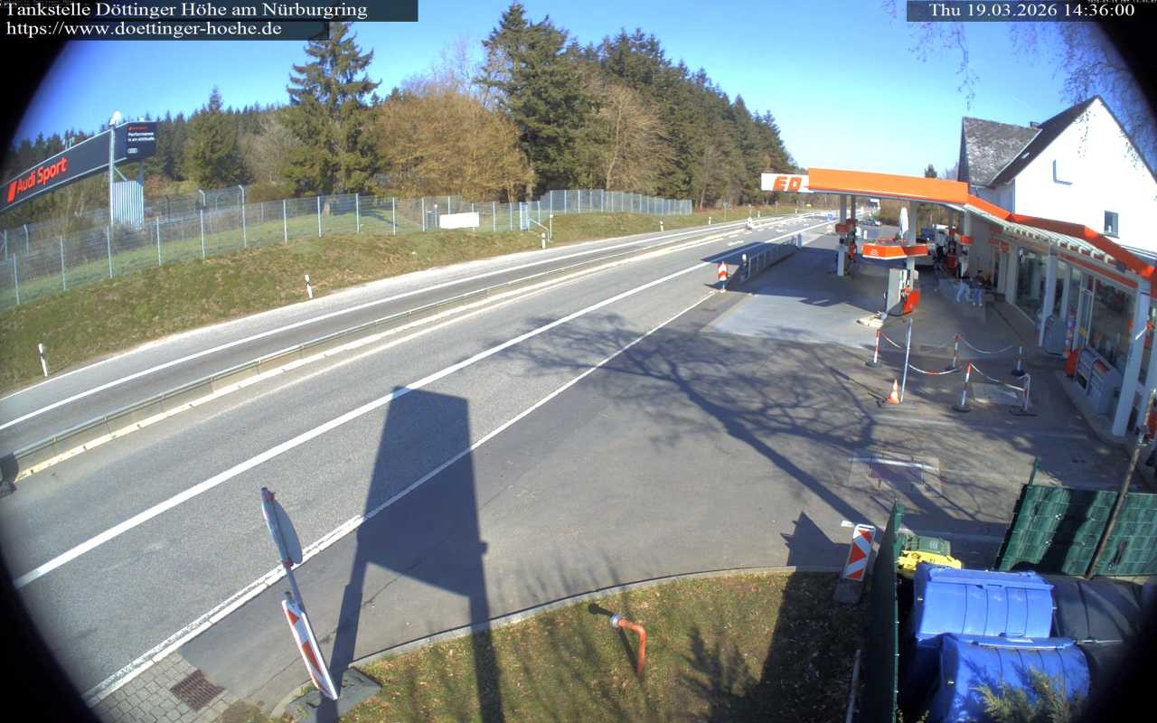 Archiv Foto Webcam Tankstelle Döttinger Höhe am Nürburgring