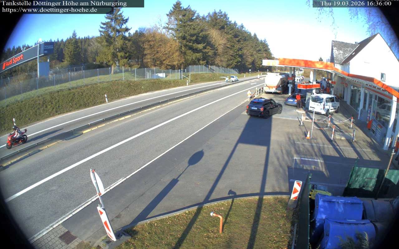 Archiv Foto Webcam Tankstelle Döttinger Höhe am Nürburgring