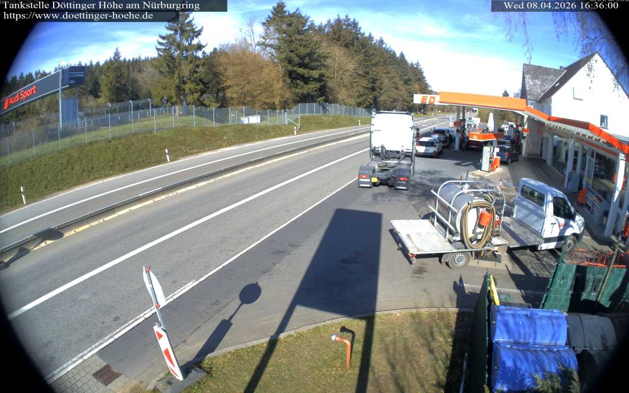 Archiv Foto Webcam Tankstelle Döttinger Höhe am Nürburgring