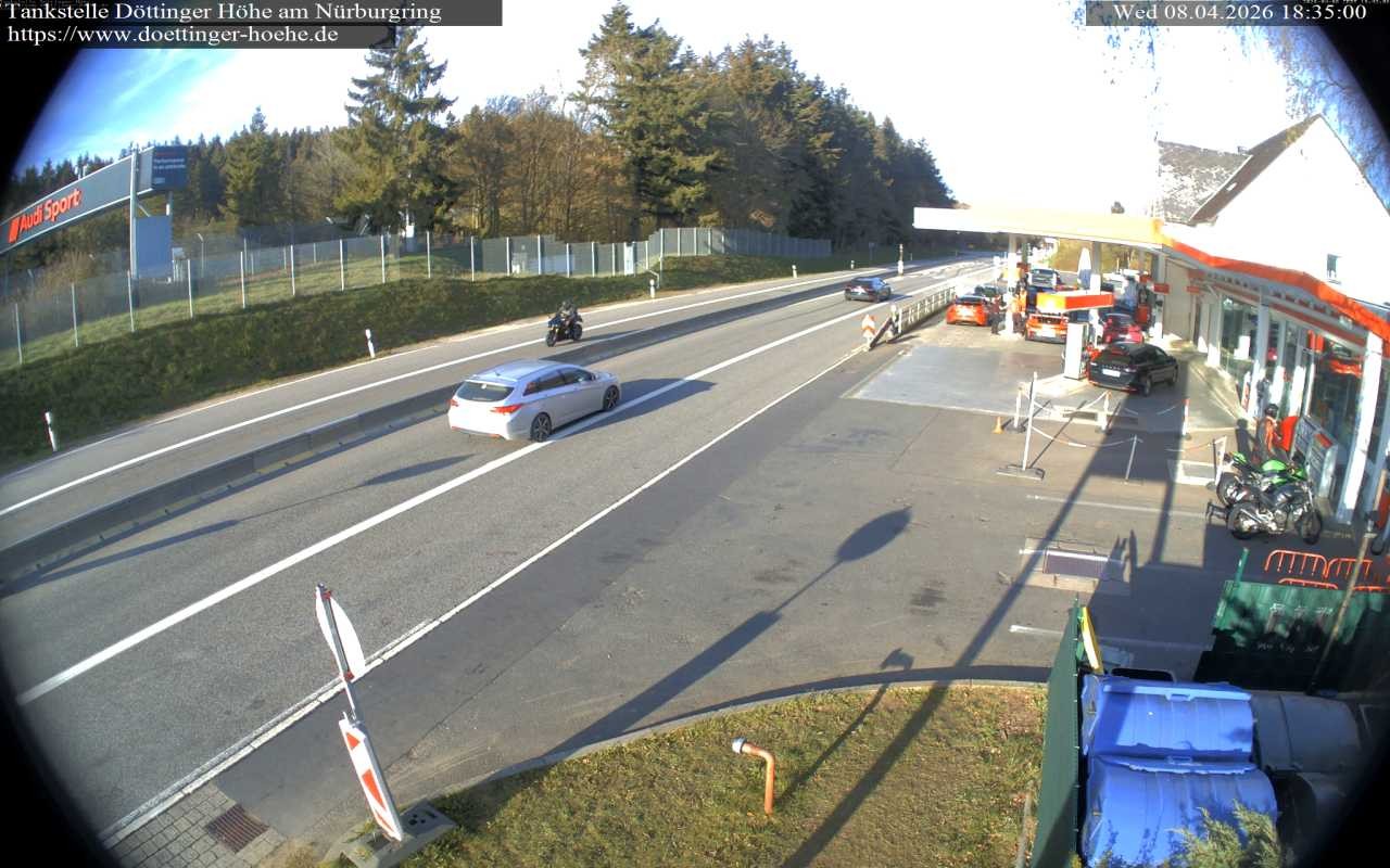 Archiv Foto Webcam Tankstelle Döttinger Höhe am Nürburgring