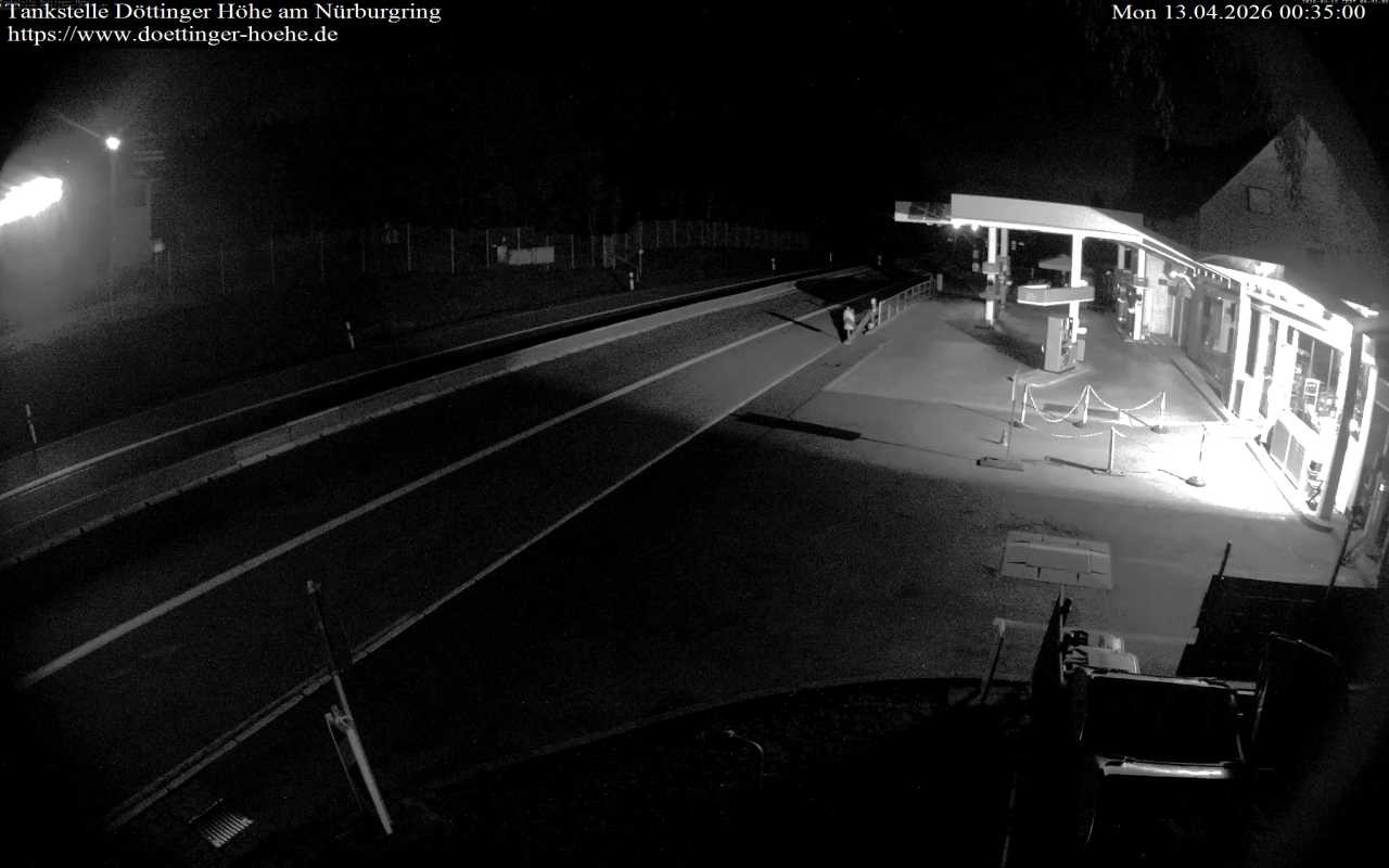 Archived image Webcam Gas station "Döttinger Höhe"