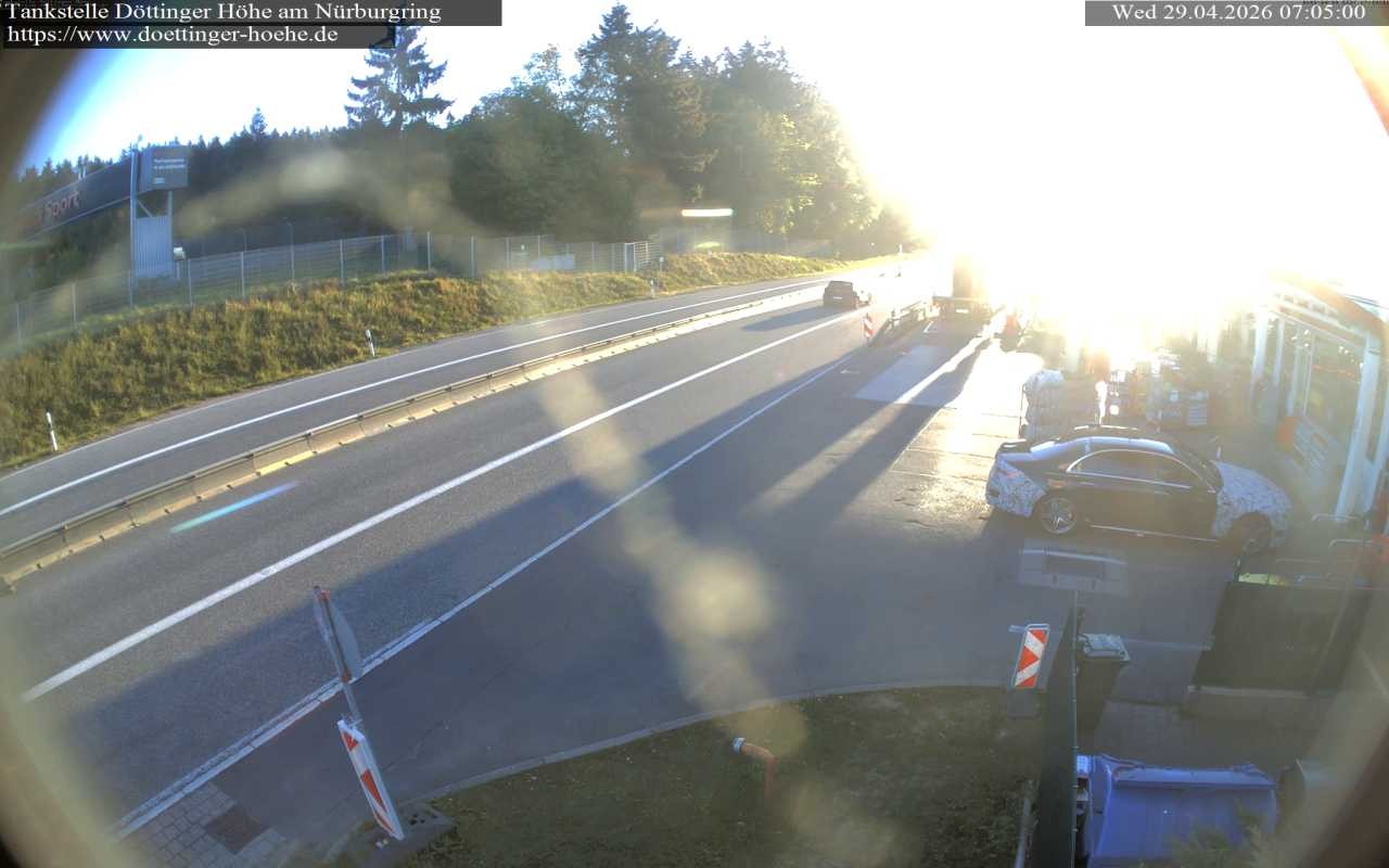 Archiv Foto Webcam Tankstelle Döttinger Höhe am Nürburgring