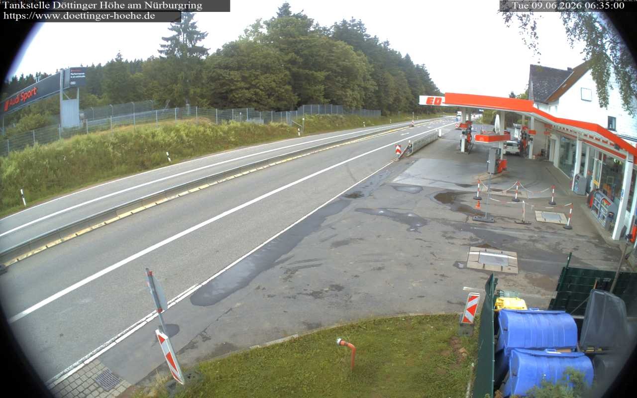 Archiv Foto Webcam Tankstelle Döttinger Höhe am Nürburgring
