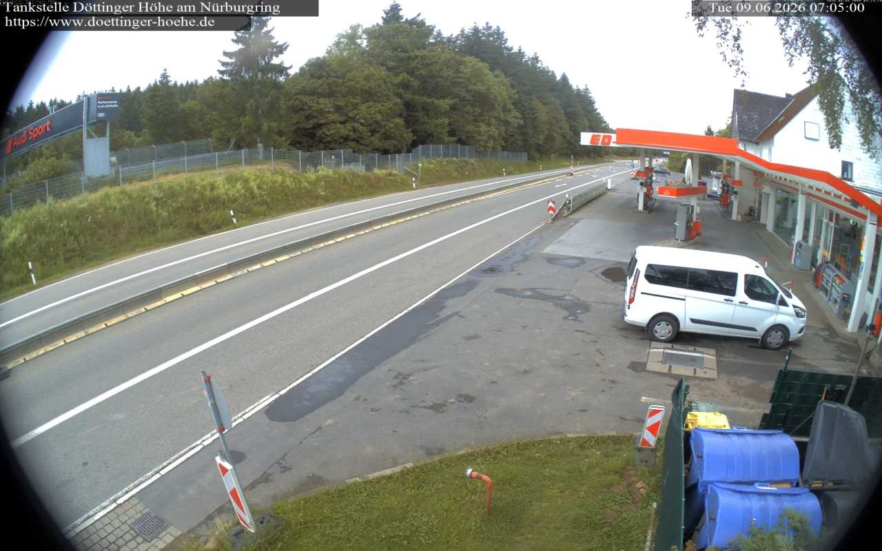 Archiv Foto Webcam Tankstelle Döttinger Höhe am Nürburgring