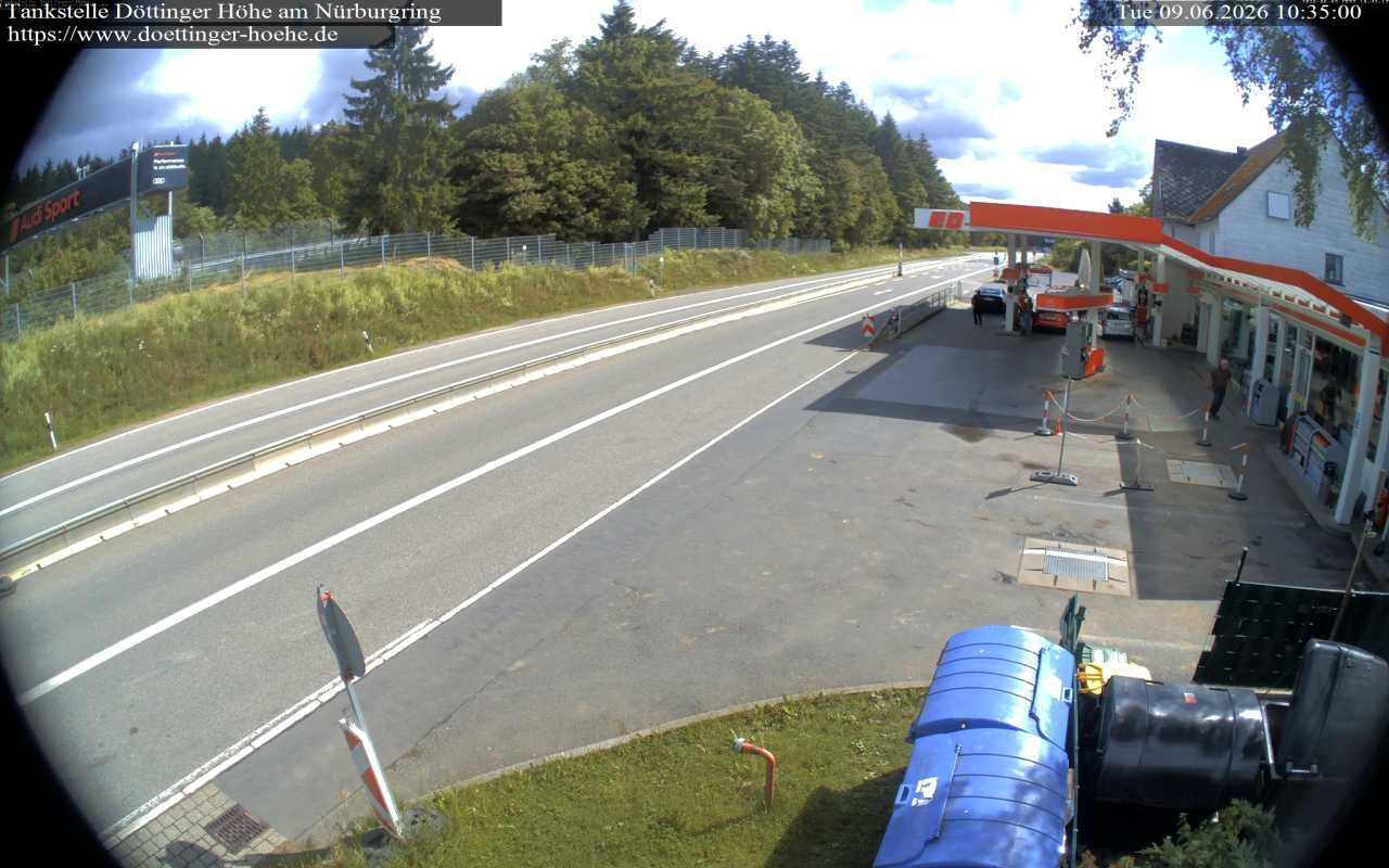Archiv Foto Webcam Tankstelle Döttinger Höhe am Nürburgring
