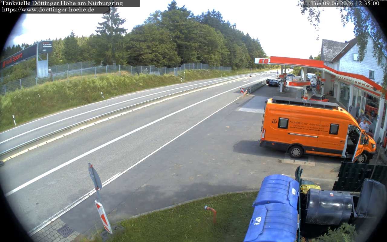 Archiv Foto Webcam Tankstelle Döttinger Höhe am Nürburgring