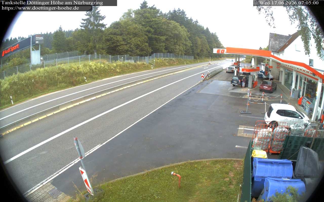 Archived image Webcam Gas station "Döttinger Höhe"