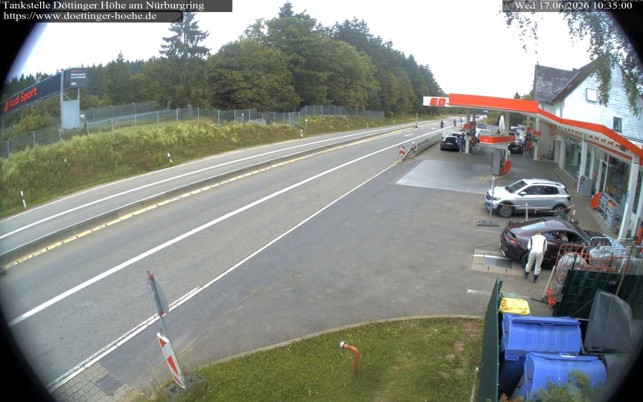 Archived image Webcam Gas station "Döttinger Höhe"