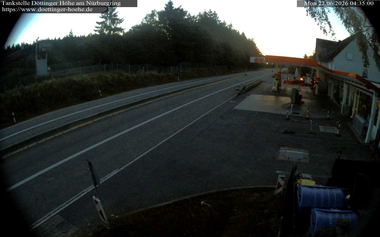 Archiv Foto Webcam Tankstelle Döttinger Höhe am Nürburgring