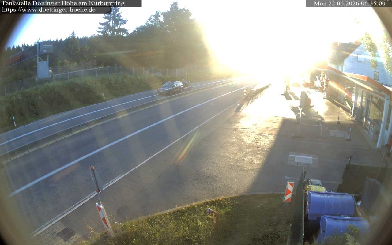 Archiv Foto Webcam Tankstelle Döttinger Höhe am Nürburgring