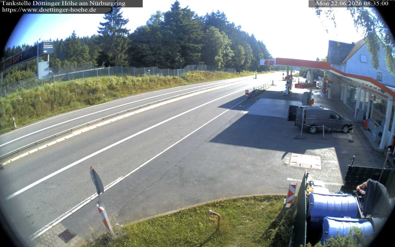 Archiv Foto Webcam Tankstelle Döttinger Höhe am Nürburgring