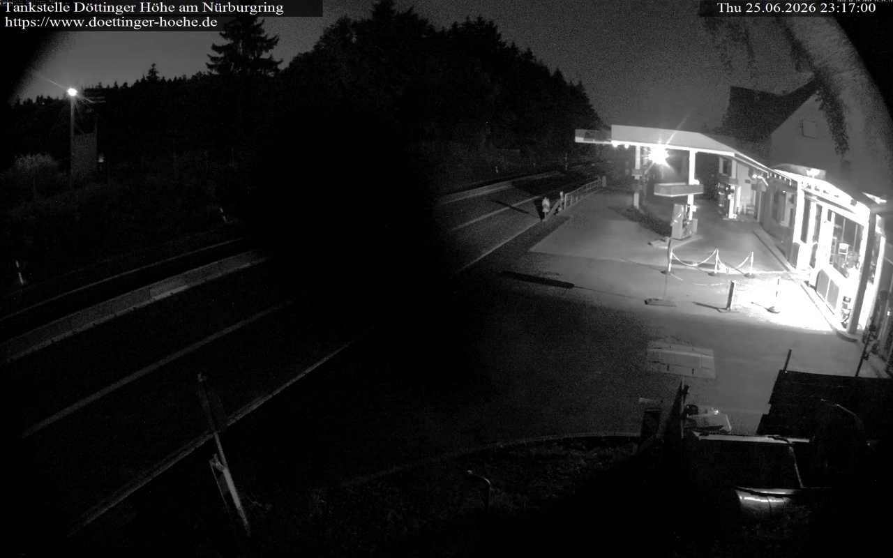 Archived image Webcam Gas station "Döttinger Höhe"