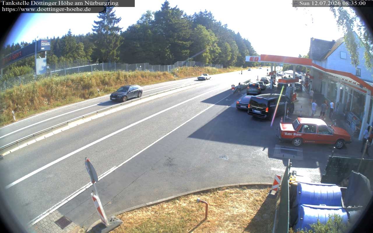 Archived image Webcam Gas station "Döttinger Höhe"