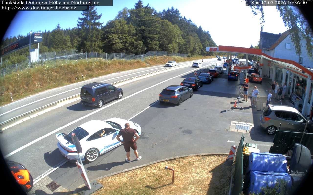 Archived image Webcam Gas station "Döttinger Höhe"