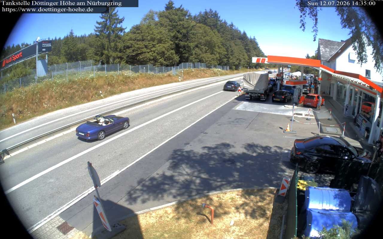Archived image Webcam Gas station "Döttinger Höhe"