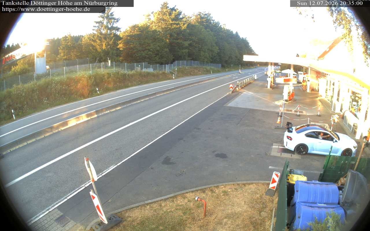 Archived image Webcam Gas station "Döttinger Höhe"