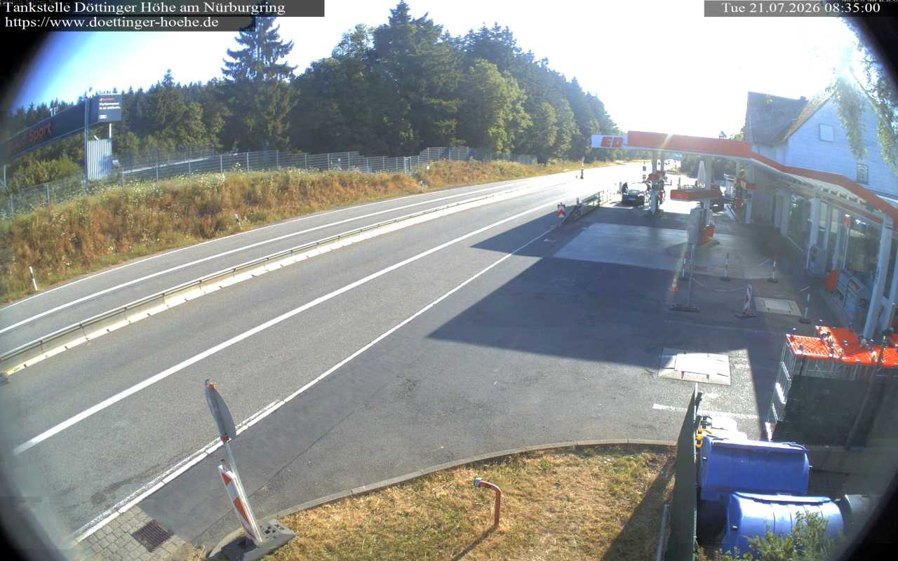 Archiv Foto Webcam Tankstelle Döttinger Höhe am Nürburgring