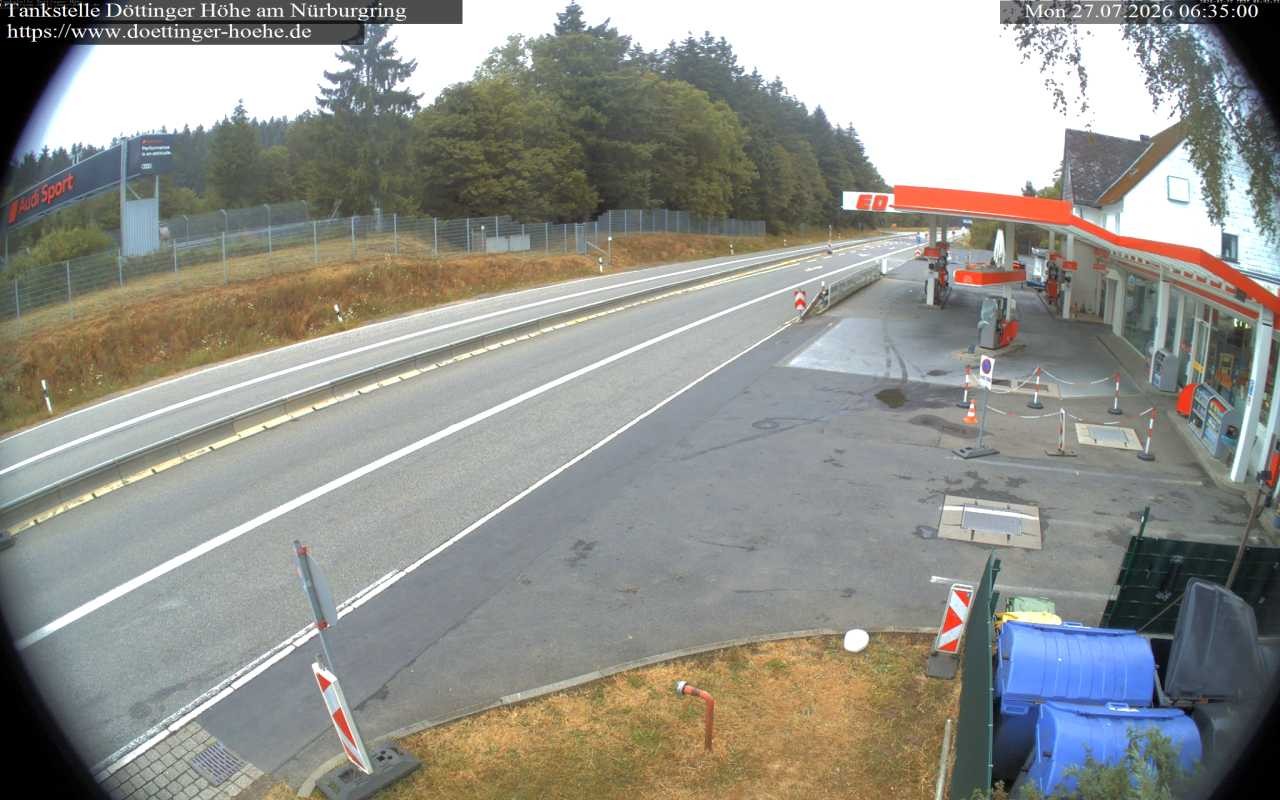 Archived image Webcam Gas station "Döttinger Höhe"